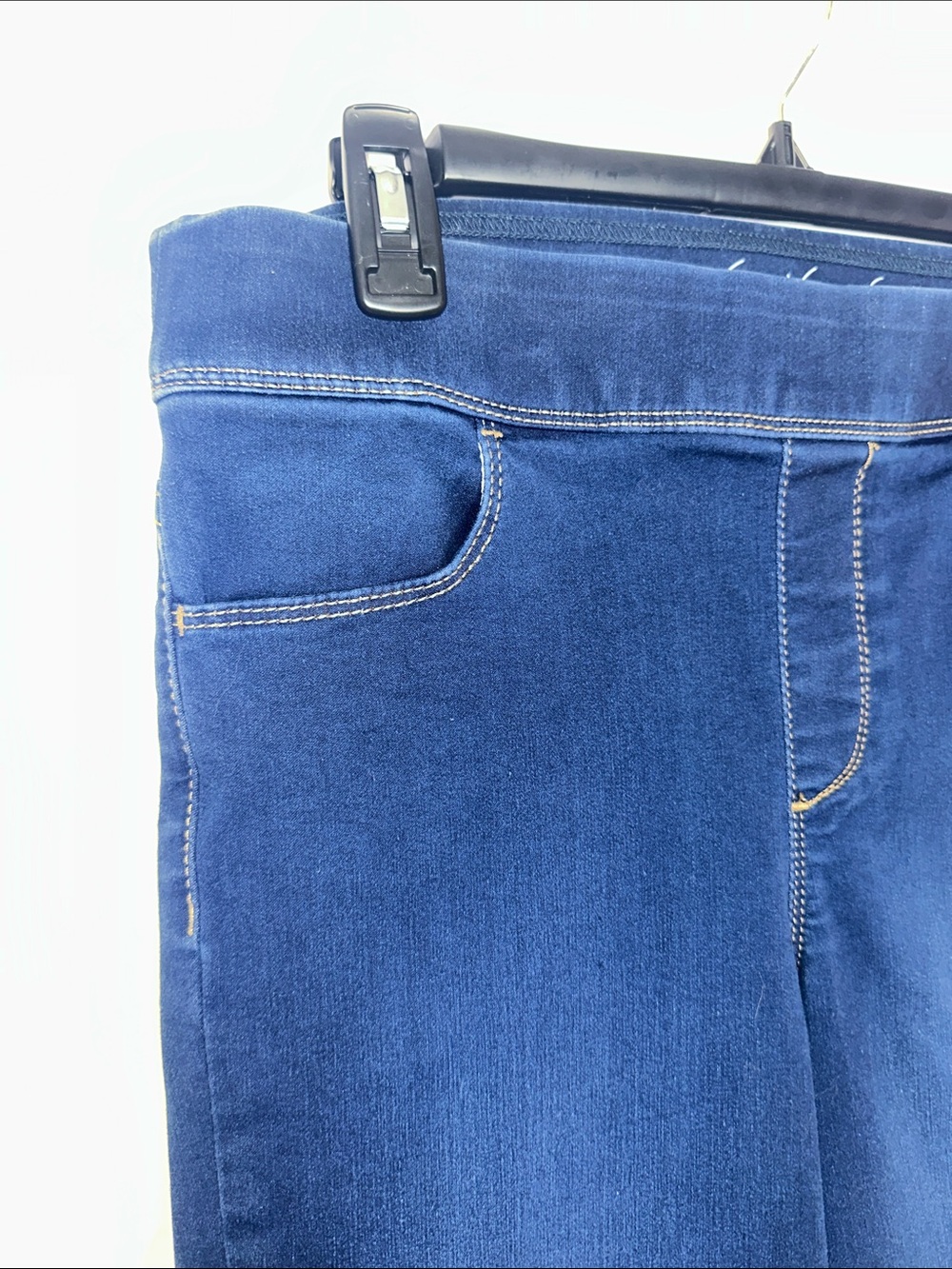 GLORIA VANDERBILT | All Around Slimming Effect Dark Wash Jegging Women’s Size 8 - Picture 2 of 6